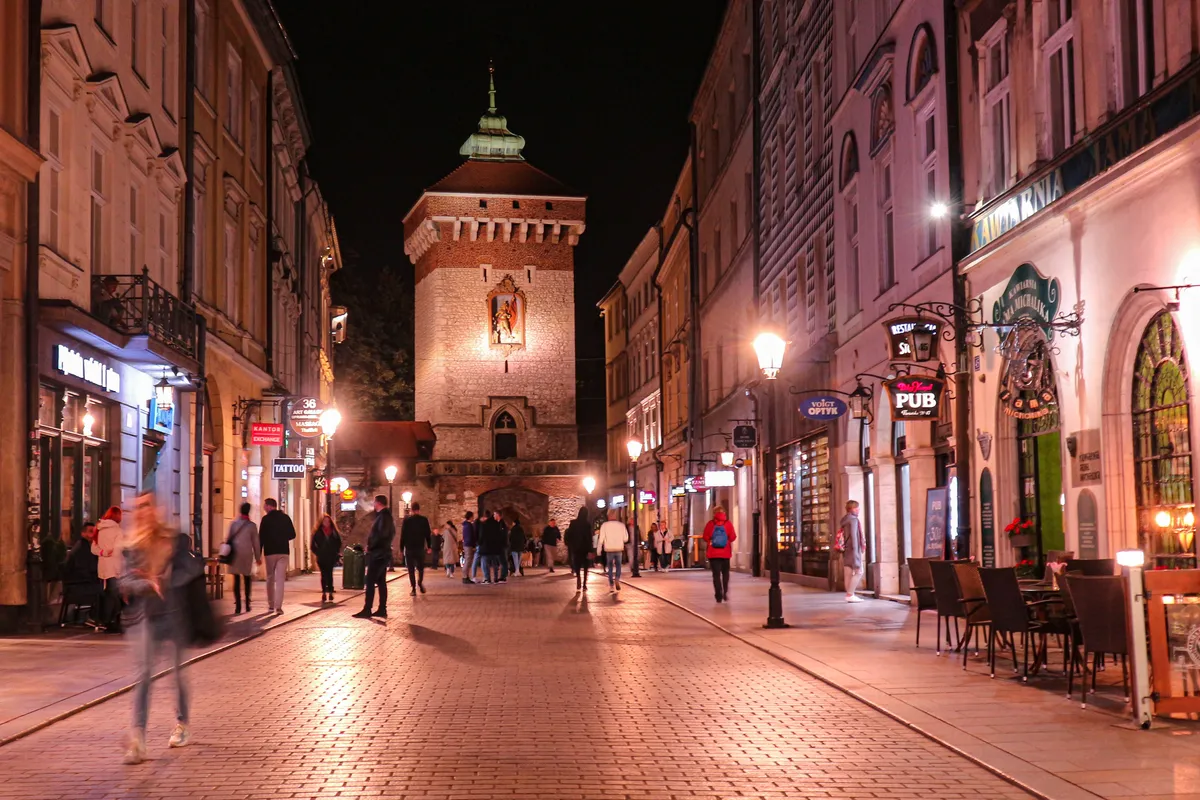 KAZIMIERZ, IL QUARTIERE CHE NON DORME