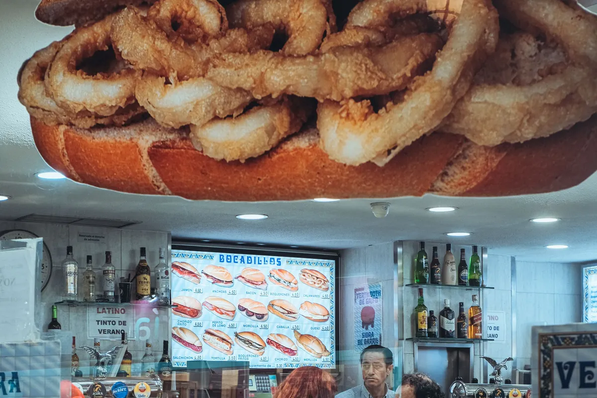 TAPAS DA UN BAR ALL'ALTRO