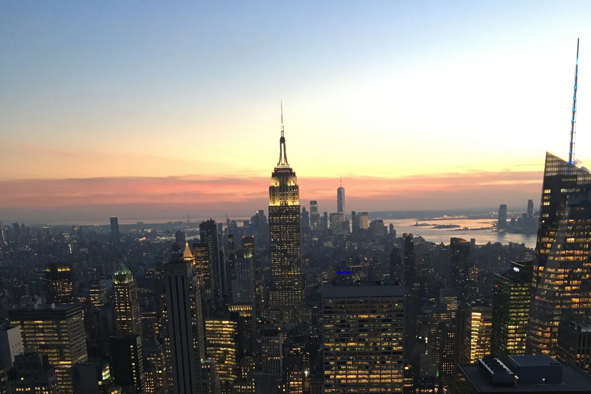 MANHATTAN DALL'ALTO
