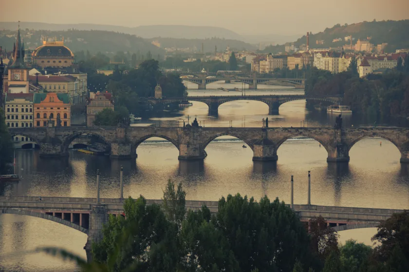 PRAGA